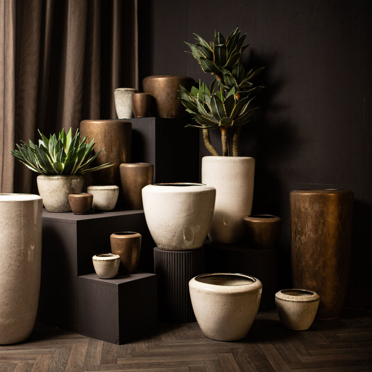 Kyleigh Bronze Rond Pot en Céramique Lisse High XL PTMD