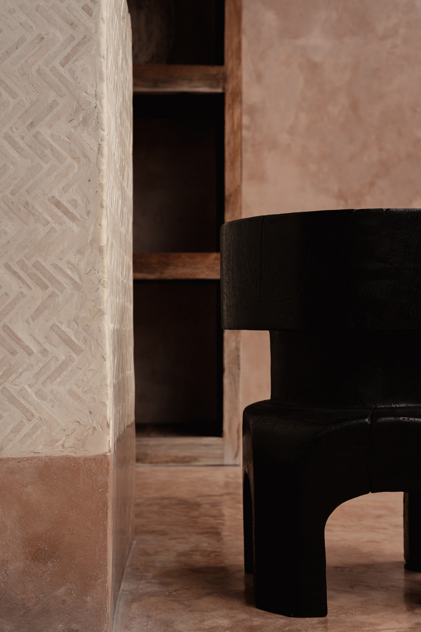 Le tabouret Squat Spot noir Bazar Bizar
