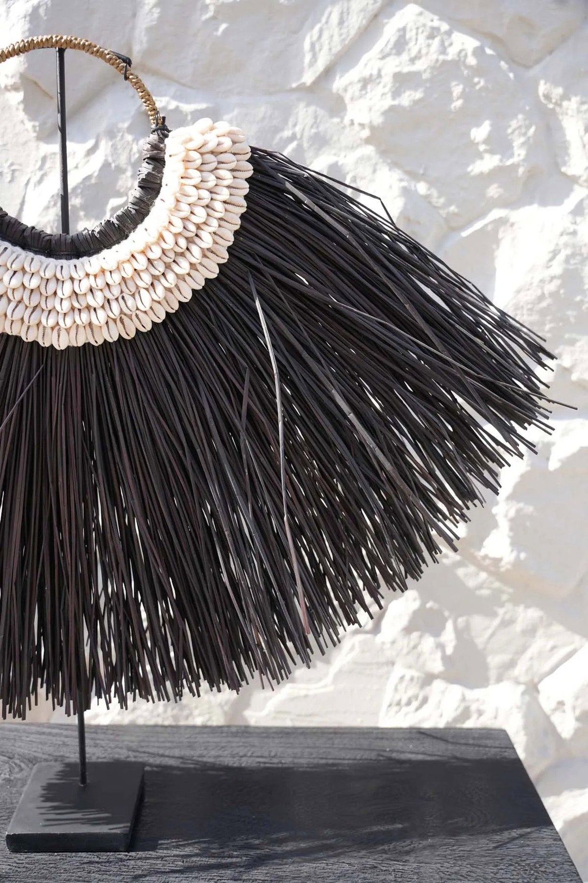 Le Cowrie Alang debout Bazar Bizar