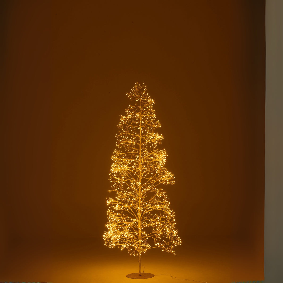 Sapin de Noël 2700 LED Métal Couleur Or Moyen H210cm J-Line