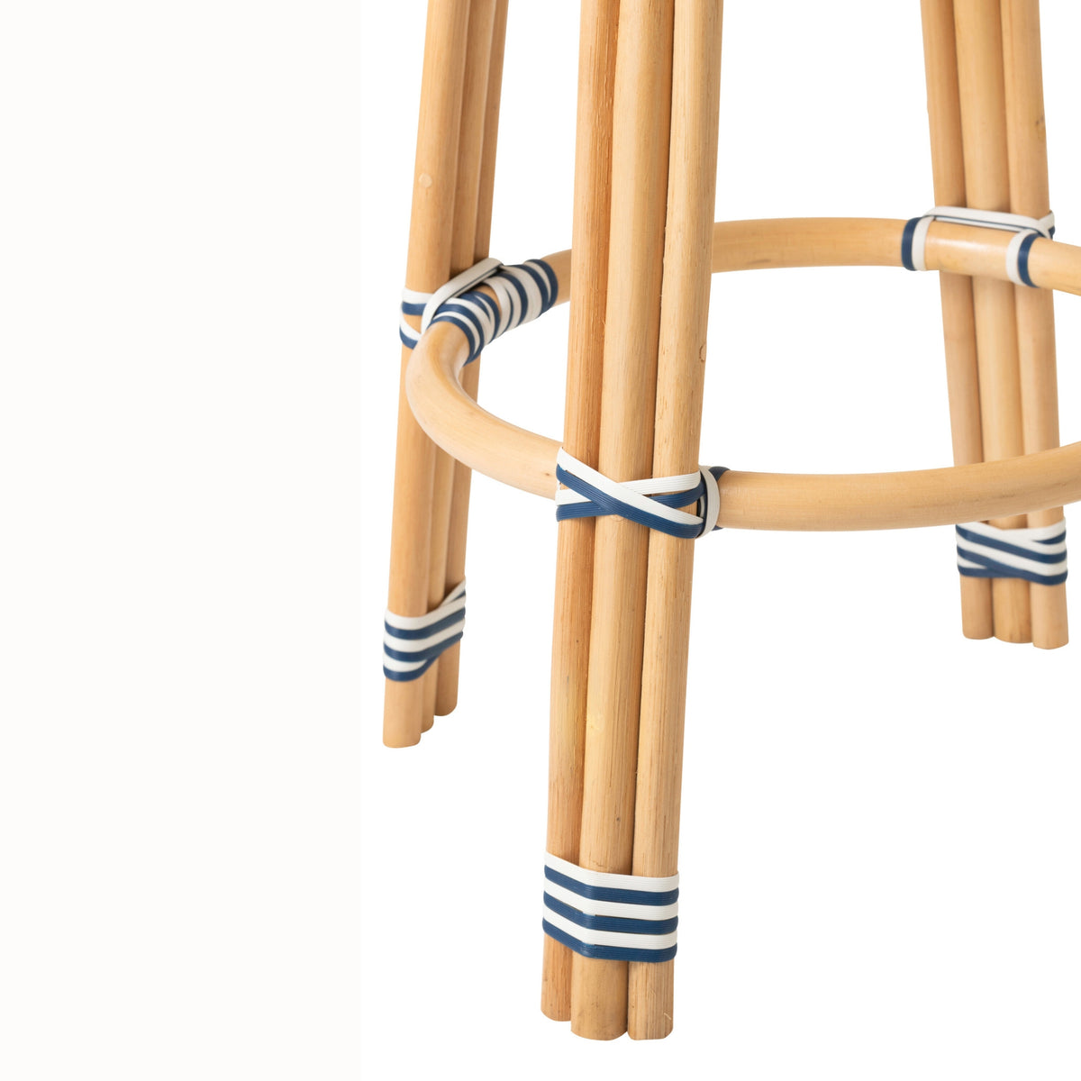Tabouret de jardin géométrique rond en rotin bleu/blanc J-Line