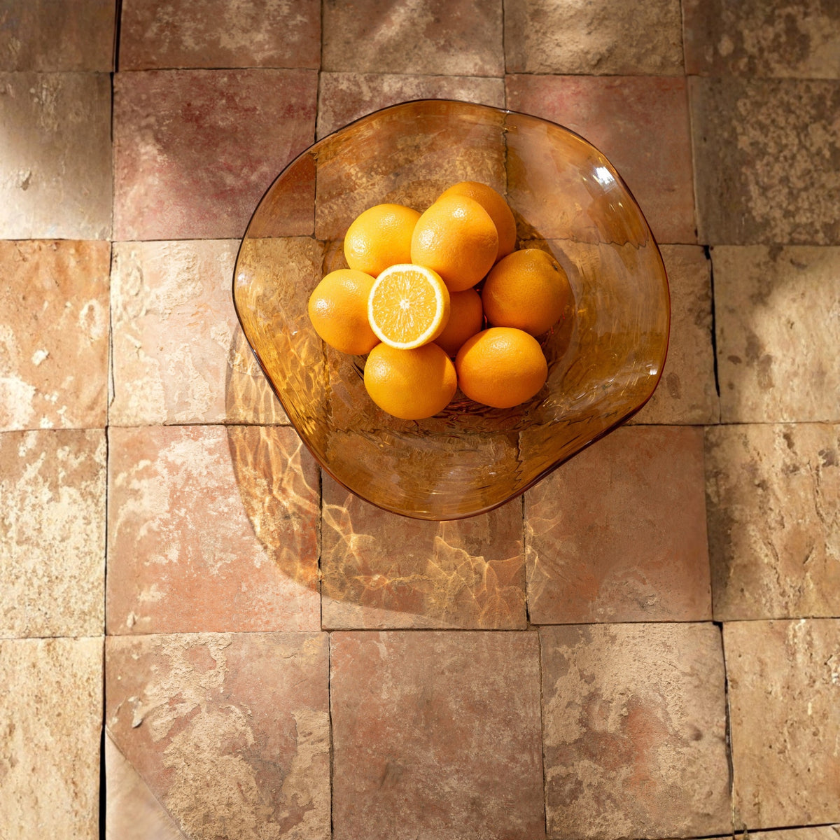 Plat décoratif irrégulier en verre Caramel J-Line