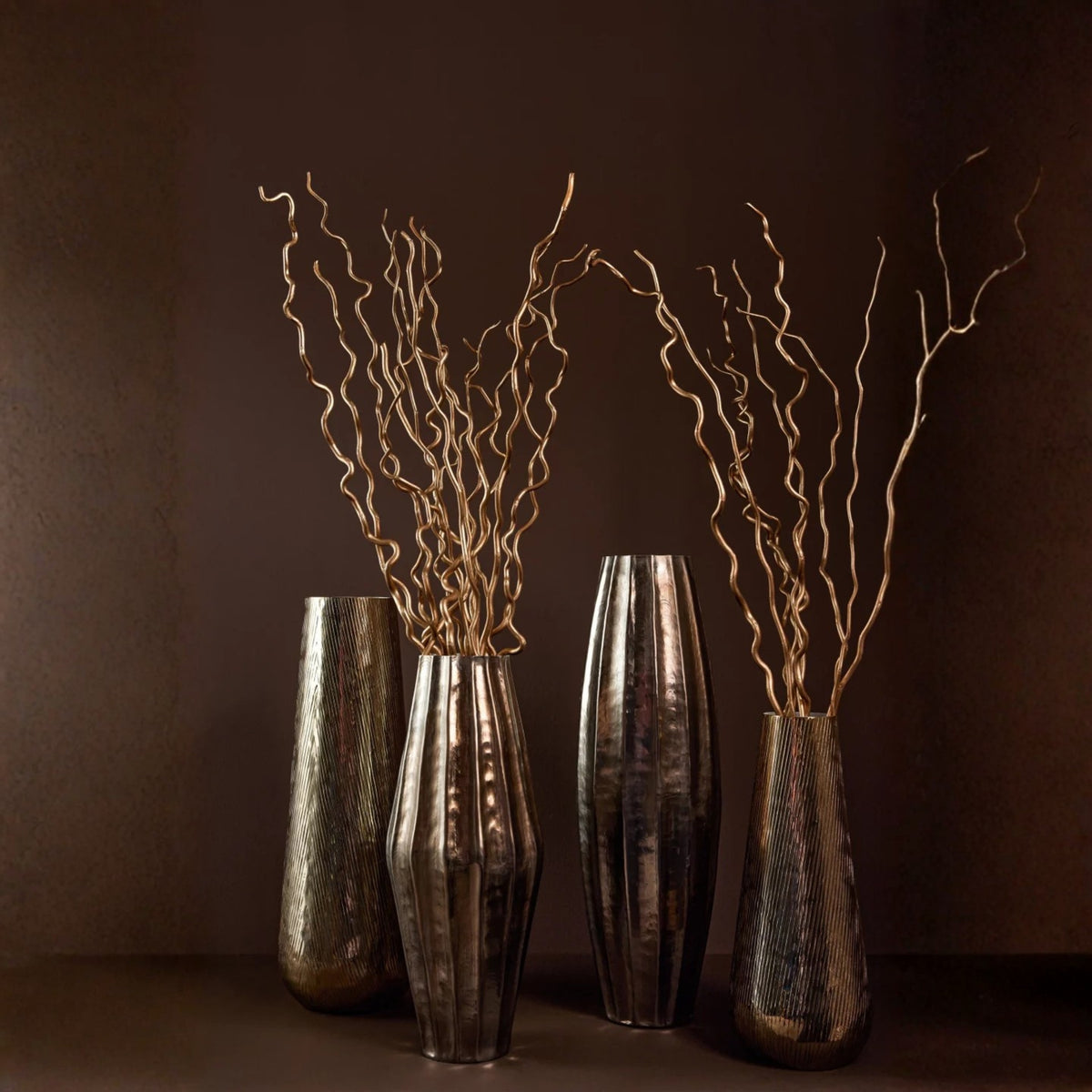 Vase en aluminium doré large J-Line