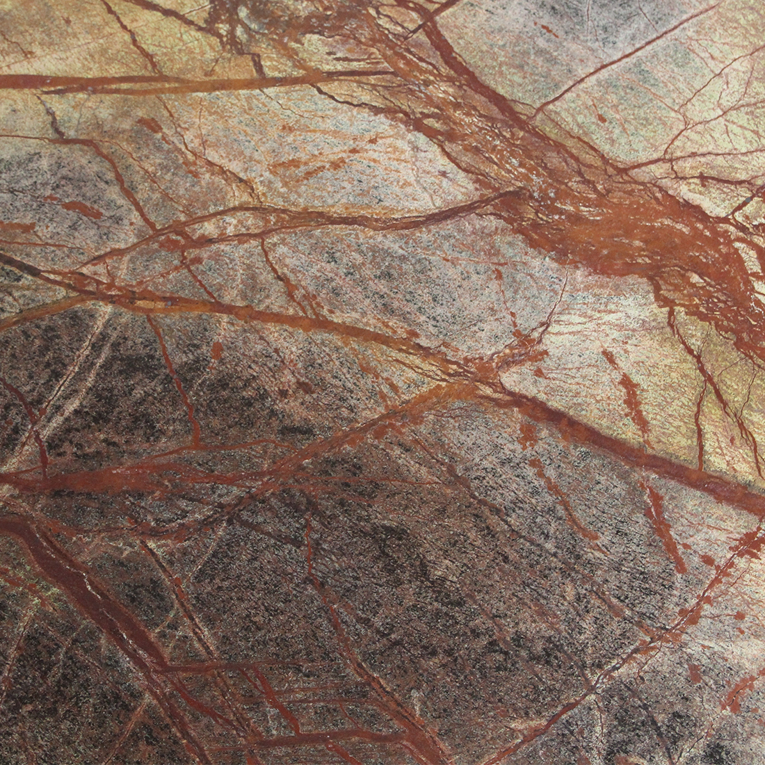 Table basse ovale en marbre Bizar Raw Materials