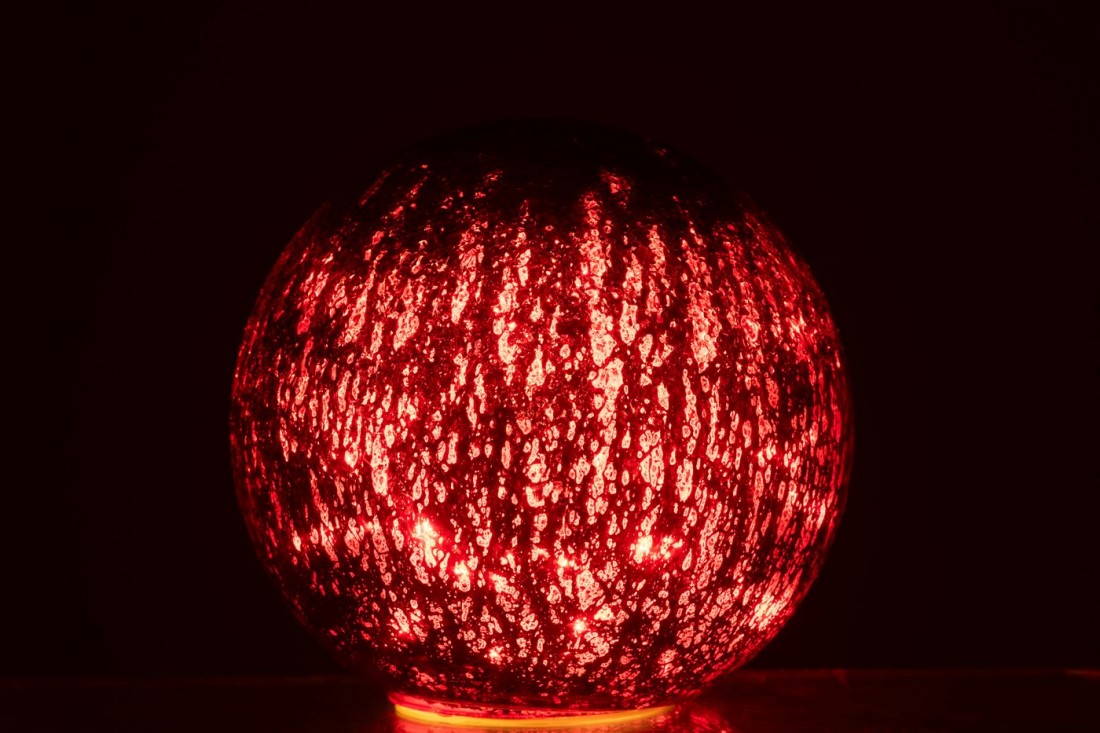 Boule LED en verre craquelé rouge de Noël, lot de 2 J-Line