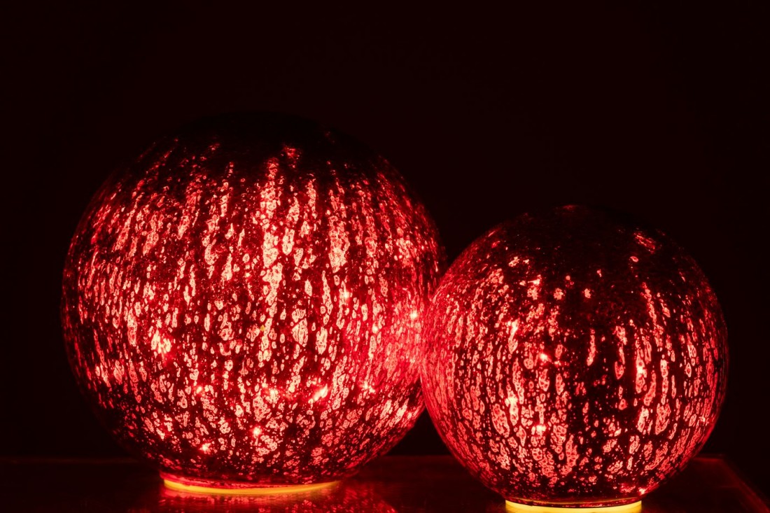 Boule LED en verre craquelé rouge de Noël, lot de 2 J-Line