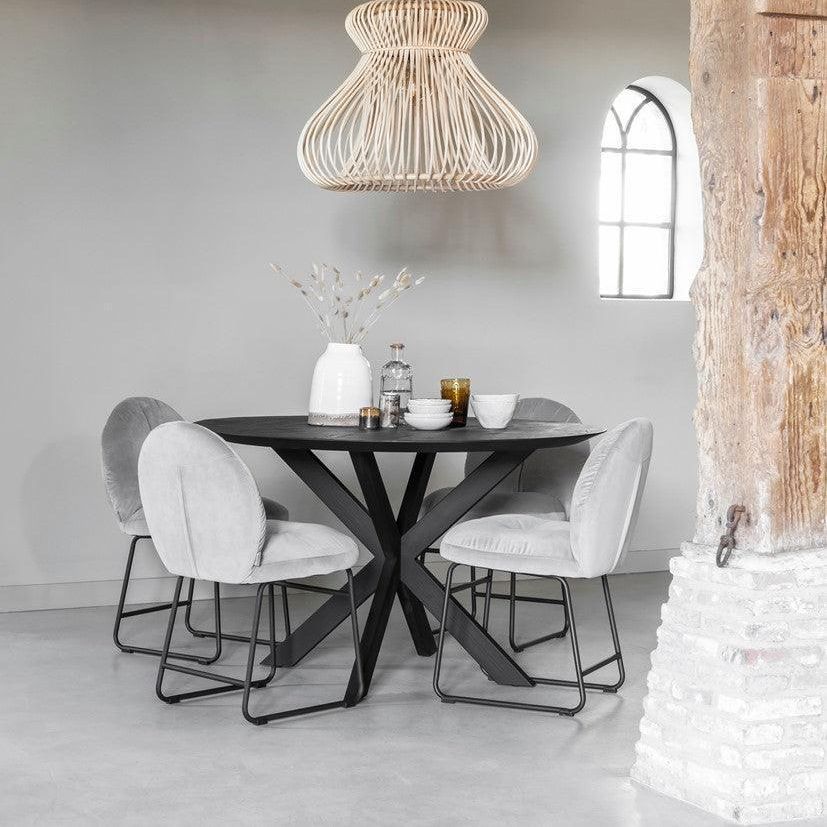 Ronde zwarte eettafel Timeless Black Shape 150cm in eetkamer