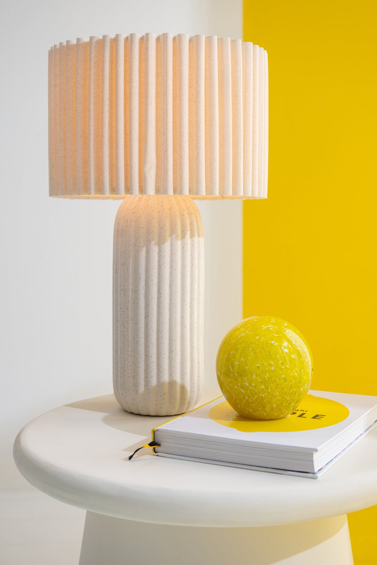 Lampe de table Esmee Céramique Blanc cassé Petite J-Line