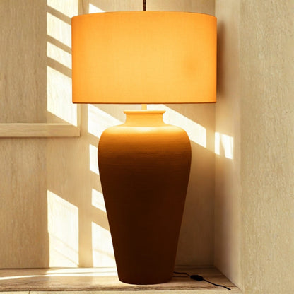 Lampe de table cylindrique en aluminium écru J-Line