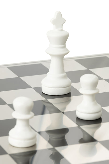 Jeu d’échecs Plateay en polyrésine blanc/doré J-Line