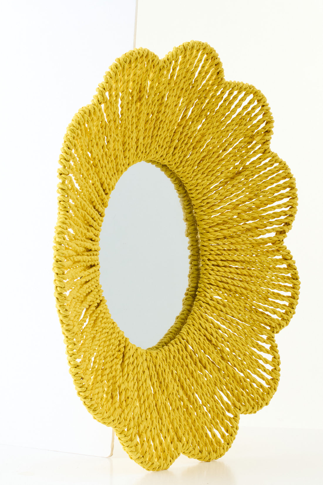 Miroir mural en raphia jaune J-Line