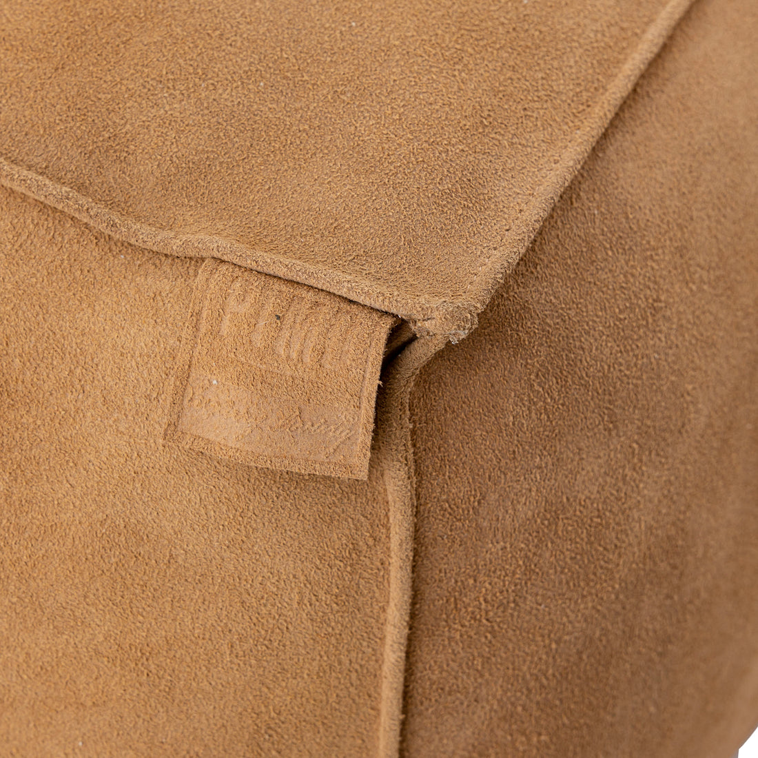 Pouf carré Marieke en cuir suédé camel PTMD