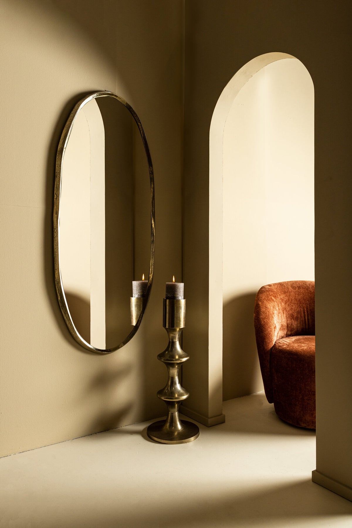 Taika Gold languettes basses rondes en aluminium pour bougie H73cm PTMD