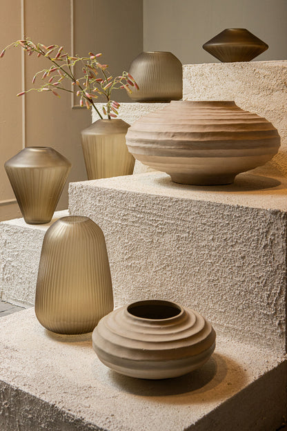 Vase Damiri Verre Marron Lignes Taillées à la Main Grand PTMD