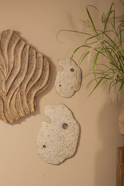 Panneau mural Enrike en aluminium brut coulé beige Large PTMD