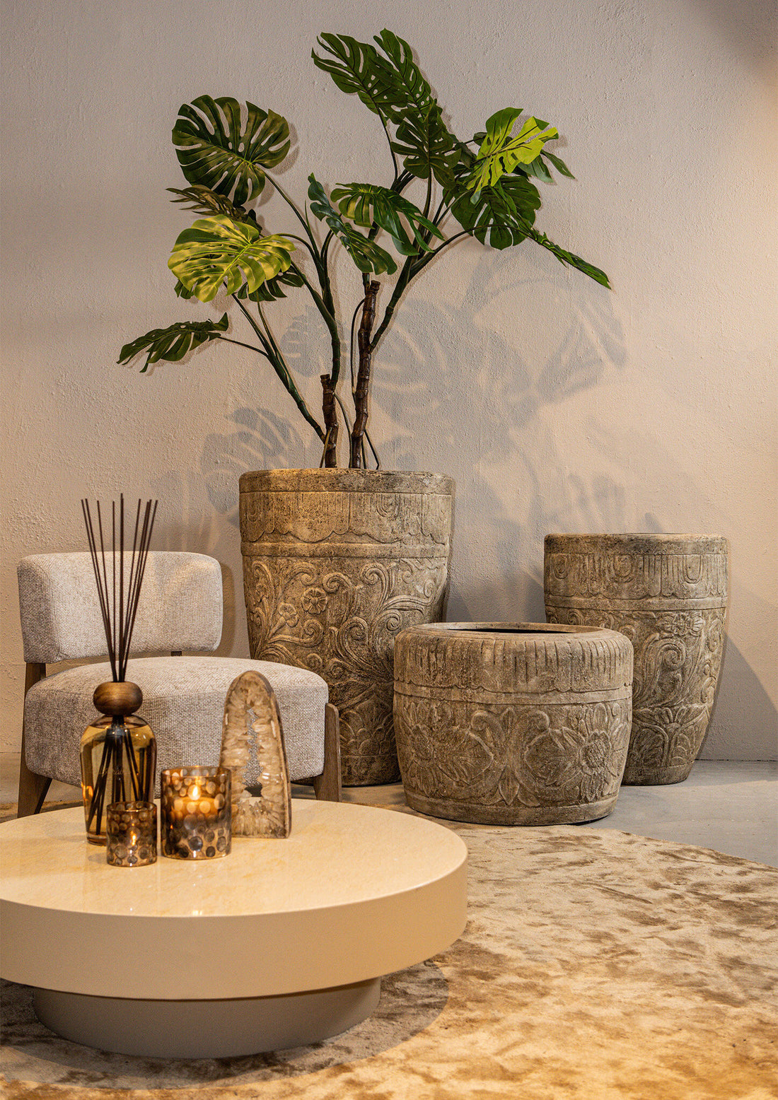 Sasha Pot rond en fibre de ciment crème motif fleur L PTMD