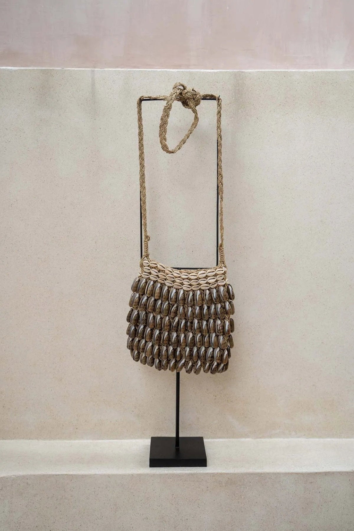 Le Shell Purse sur pied