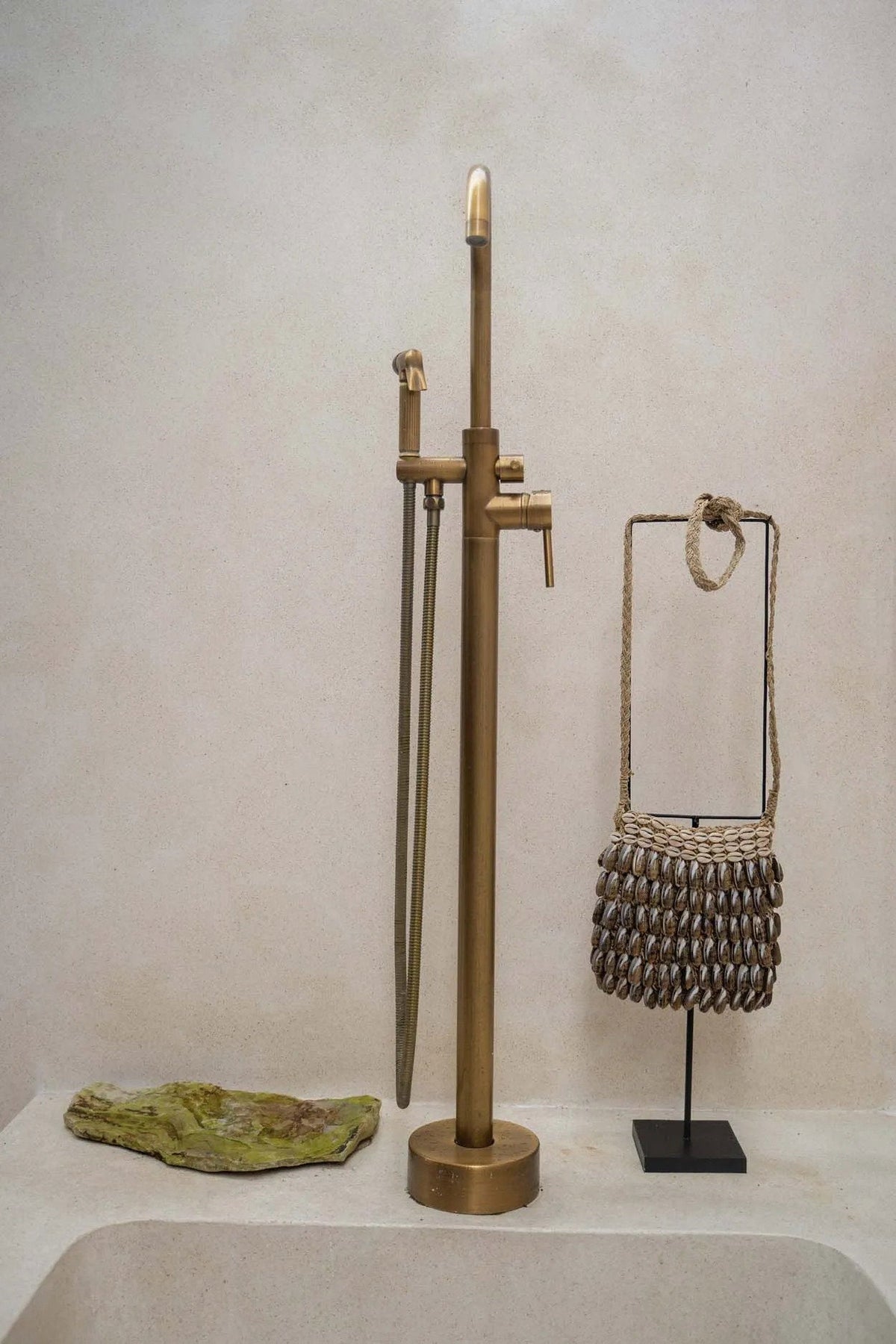 Le Shell Purse sur pied
