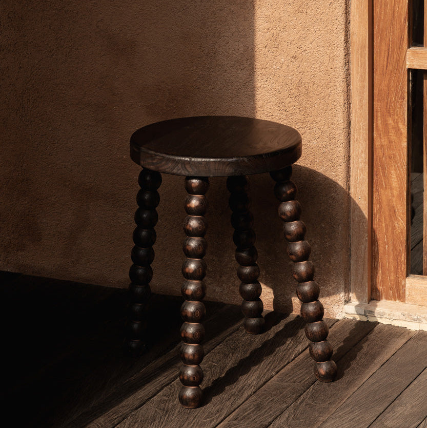 Le tabouret Dango - Noyer foncé Bazar Bizar