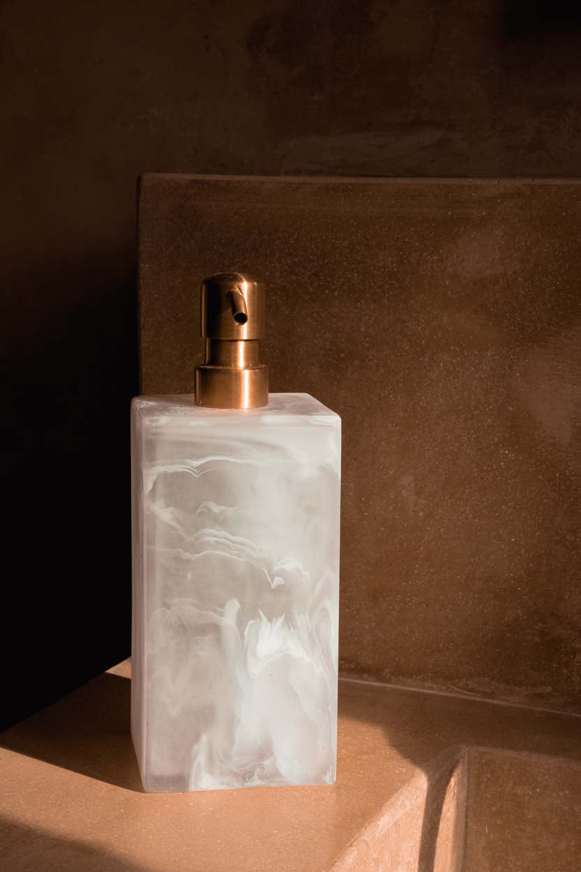 Le Distributeur de Savon en Résine- Rose Blanc Bazar Bizarre