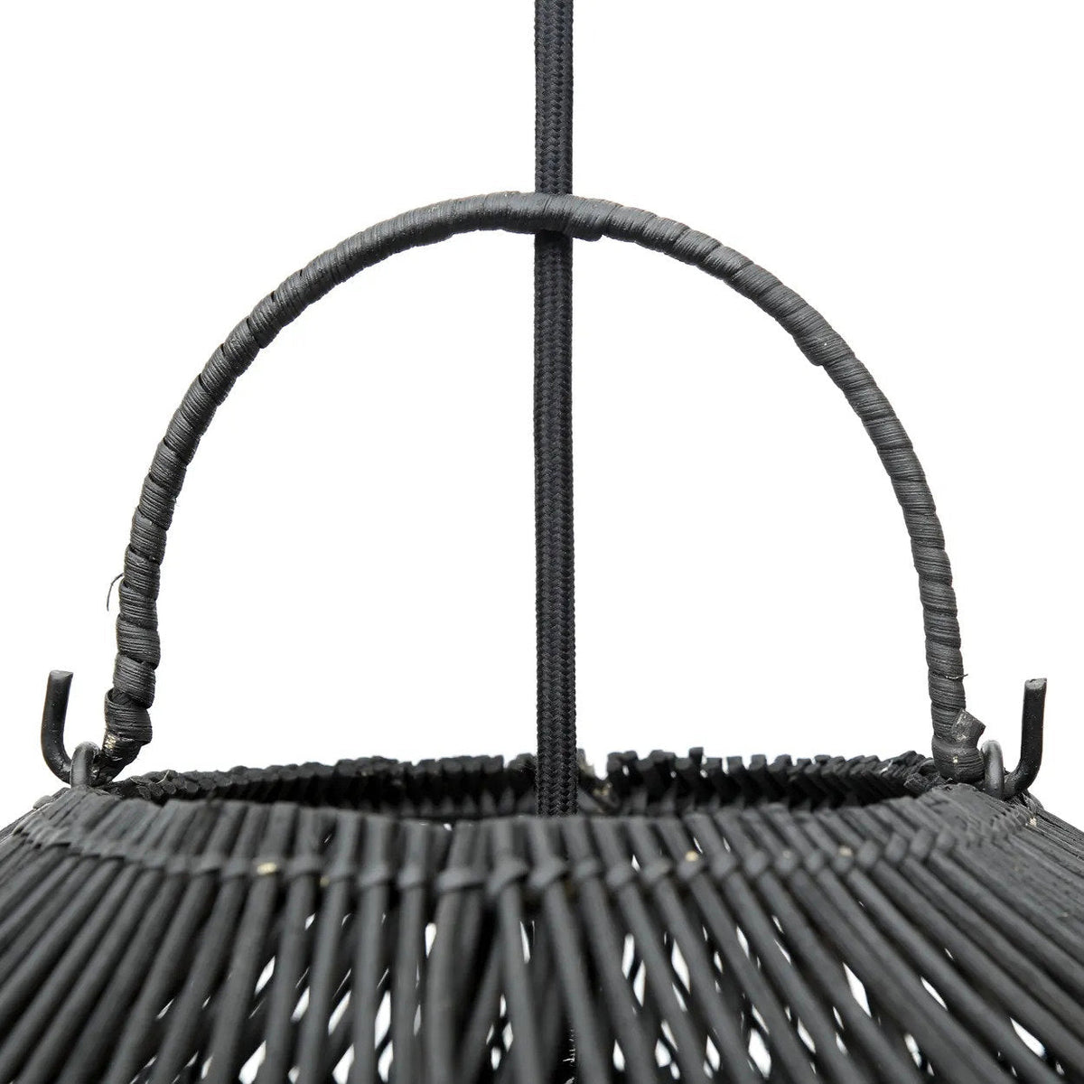 La suspension Cloud noire moyenne Bazar Bizar