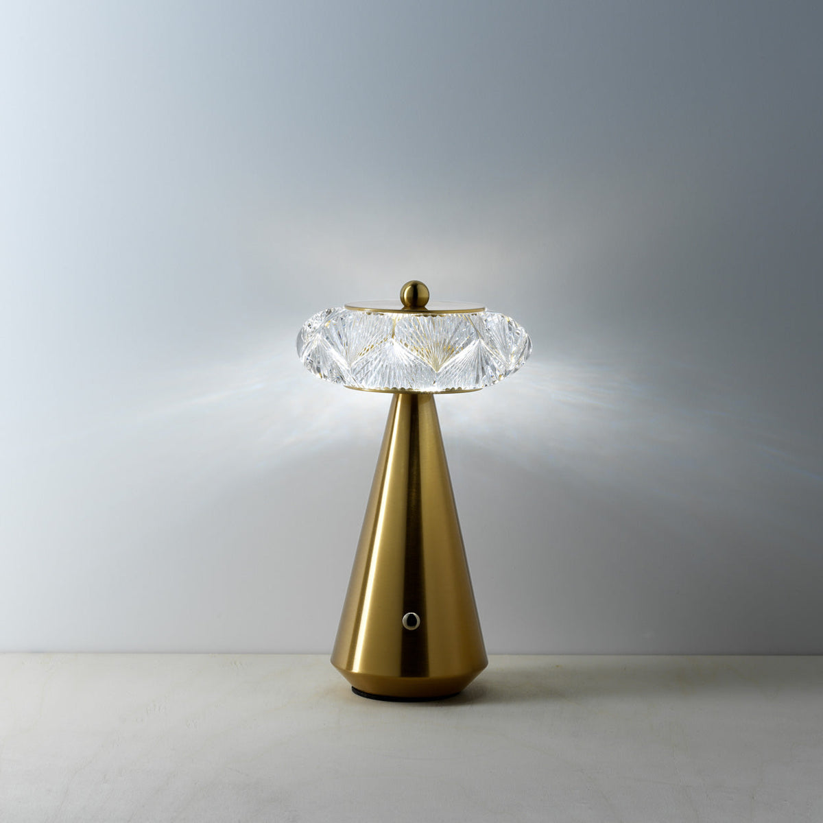 La lampe de table LED Diamond Diva