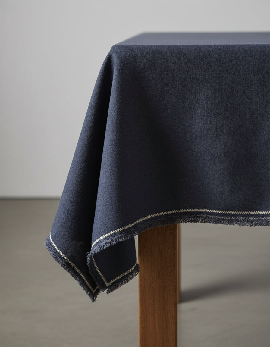 La nappe Tuscany - Noir Naturel - 150x300 Bazar Bizar