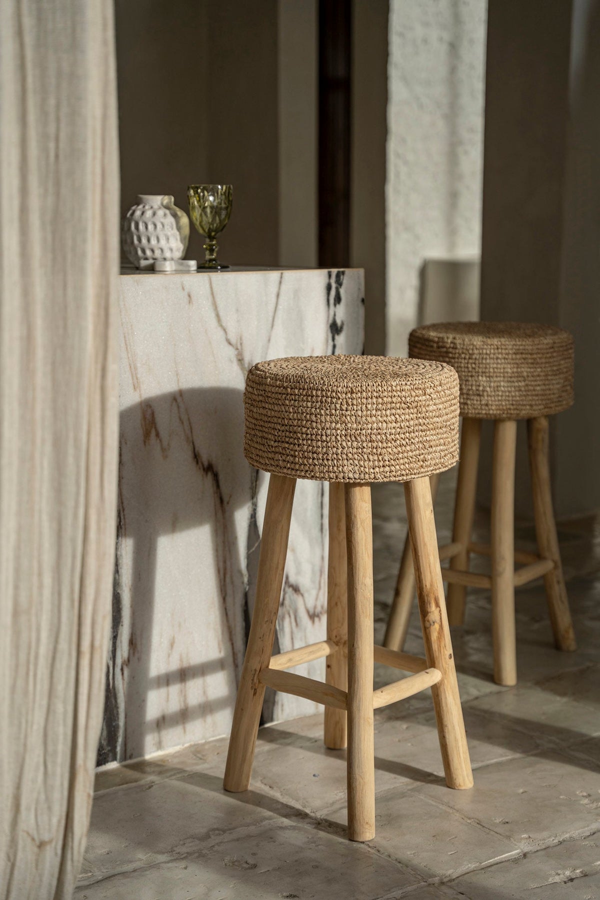 Le tabouret de bar en raphia Bazar Bizar