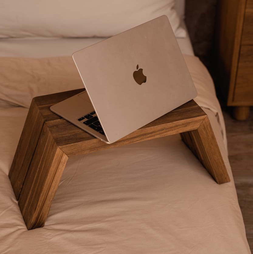 La table pour ordinateur Ashley Cocoon Naturel Bazar Bizarre