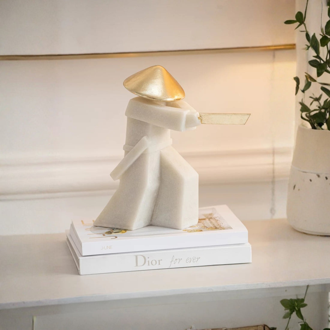 Figurine Sports de combat Résine Blanc/Or J-Line