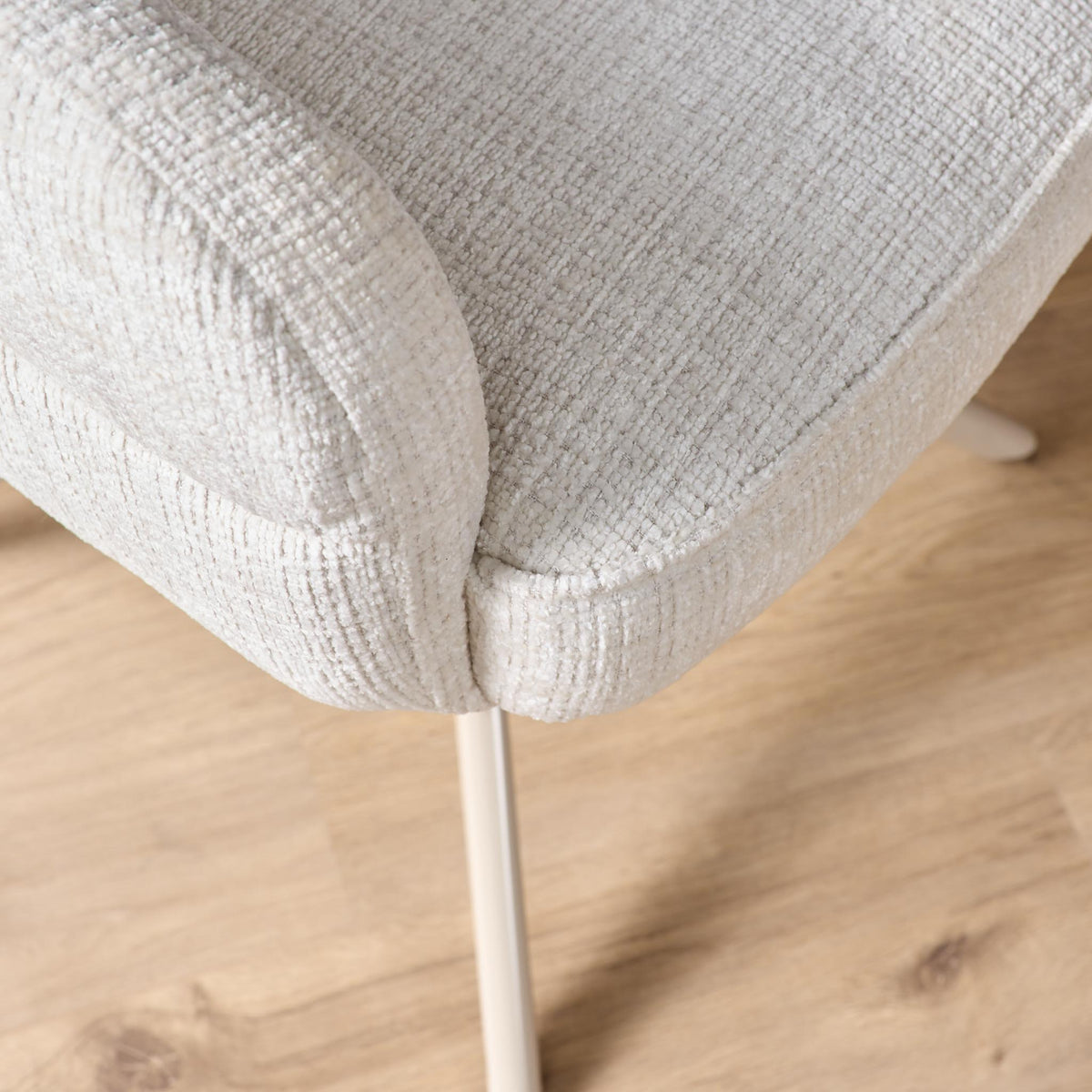 Chaise de salle à manger Bella en tissu blanc cassé avec accoudoirs Starfurn