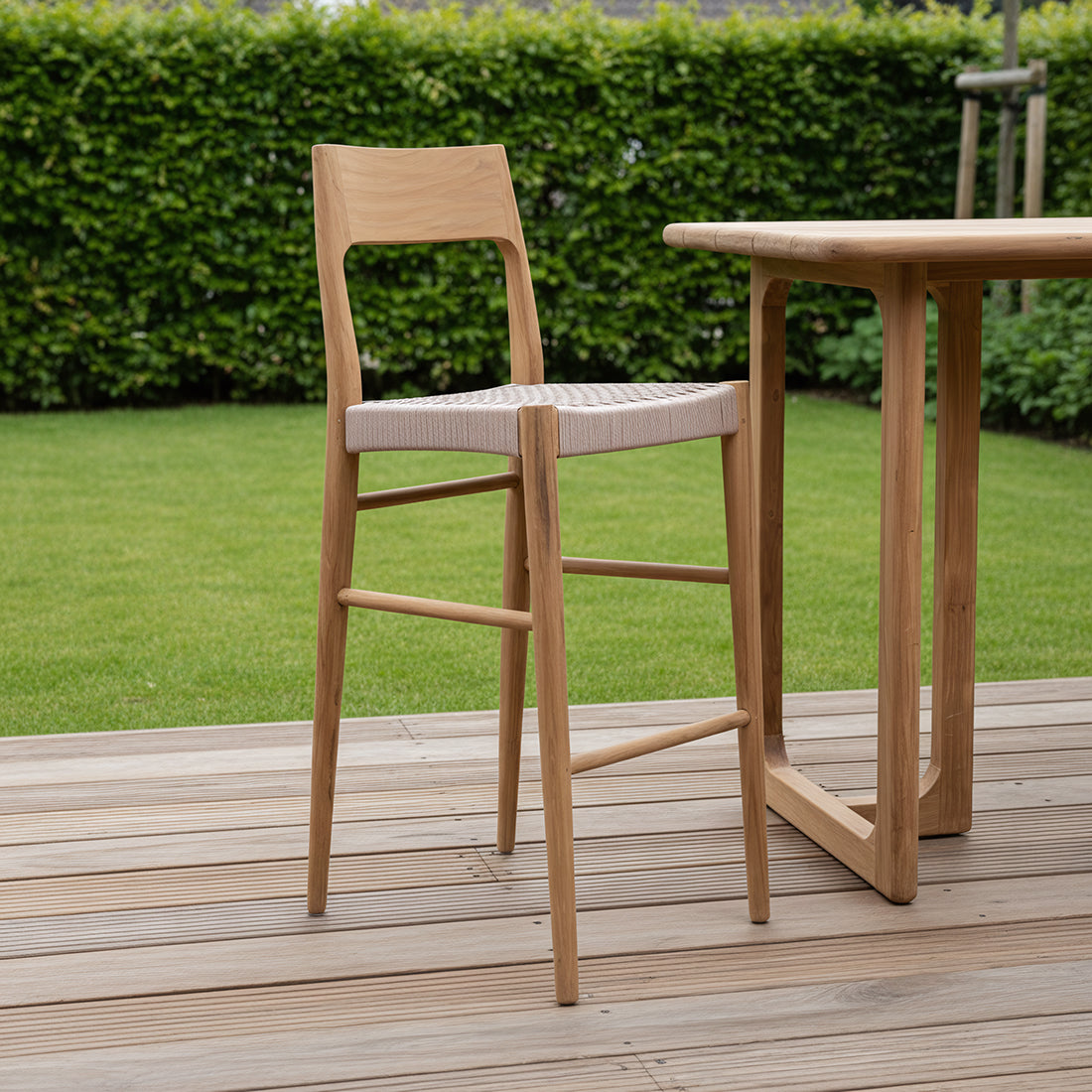 Tabouret de bar Freya en teck, extérieur, matières brutes