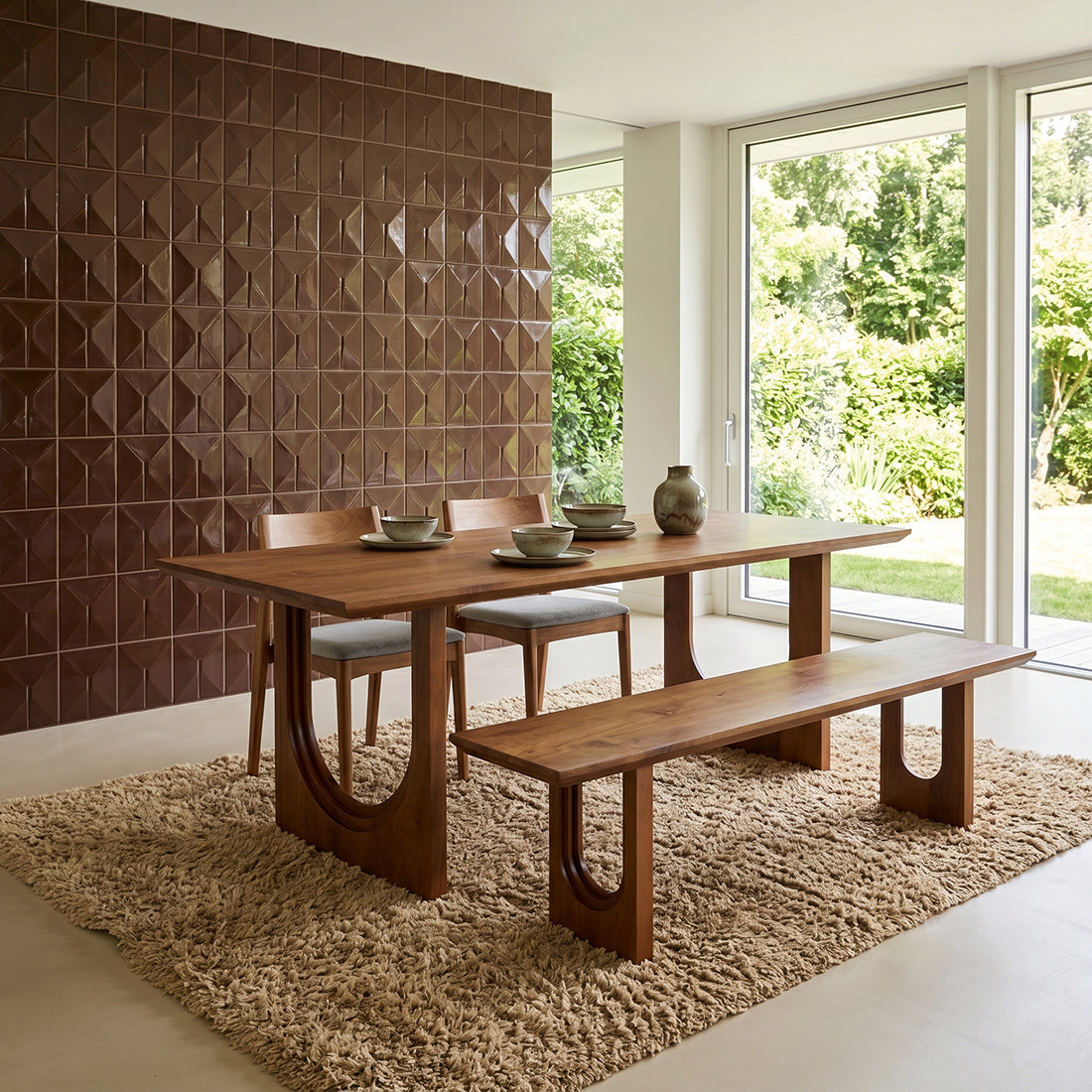 Table de salle à manger Bullnose Chamfered Arch en bois de manguier 180 cm Matières premières