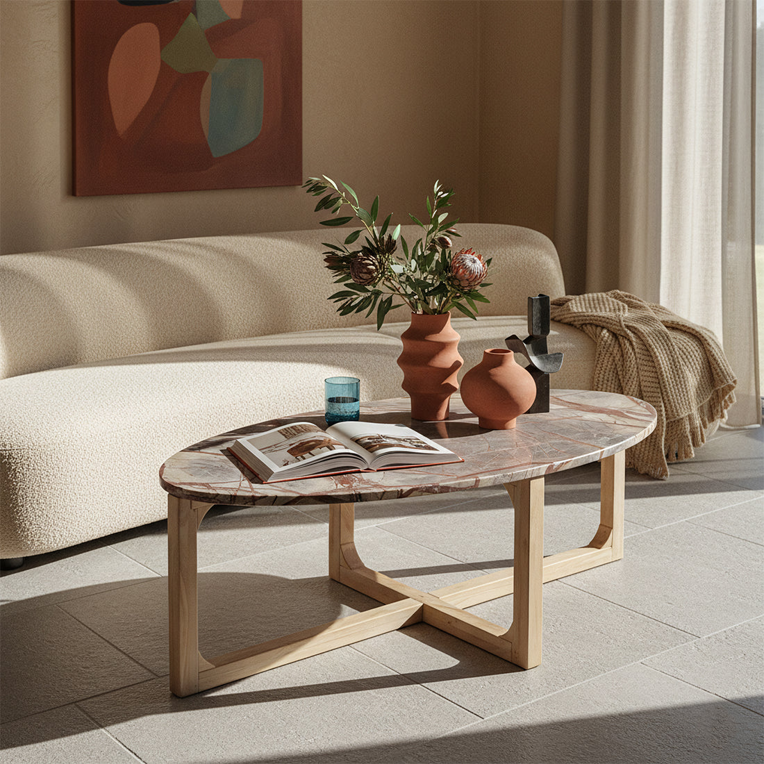 Table basse ovale en marbre Bizar Raw Materials