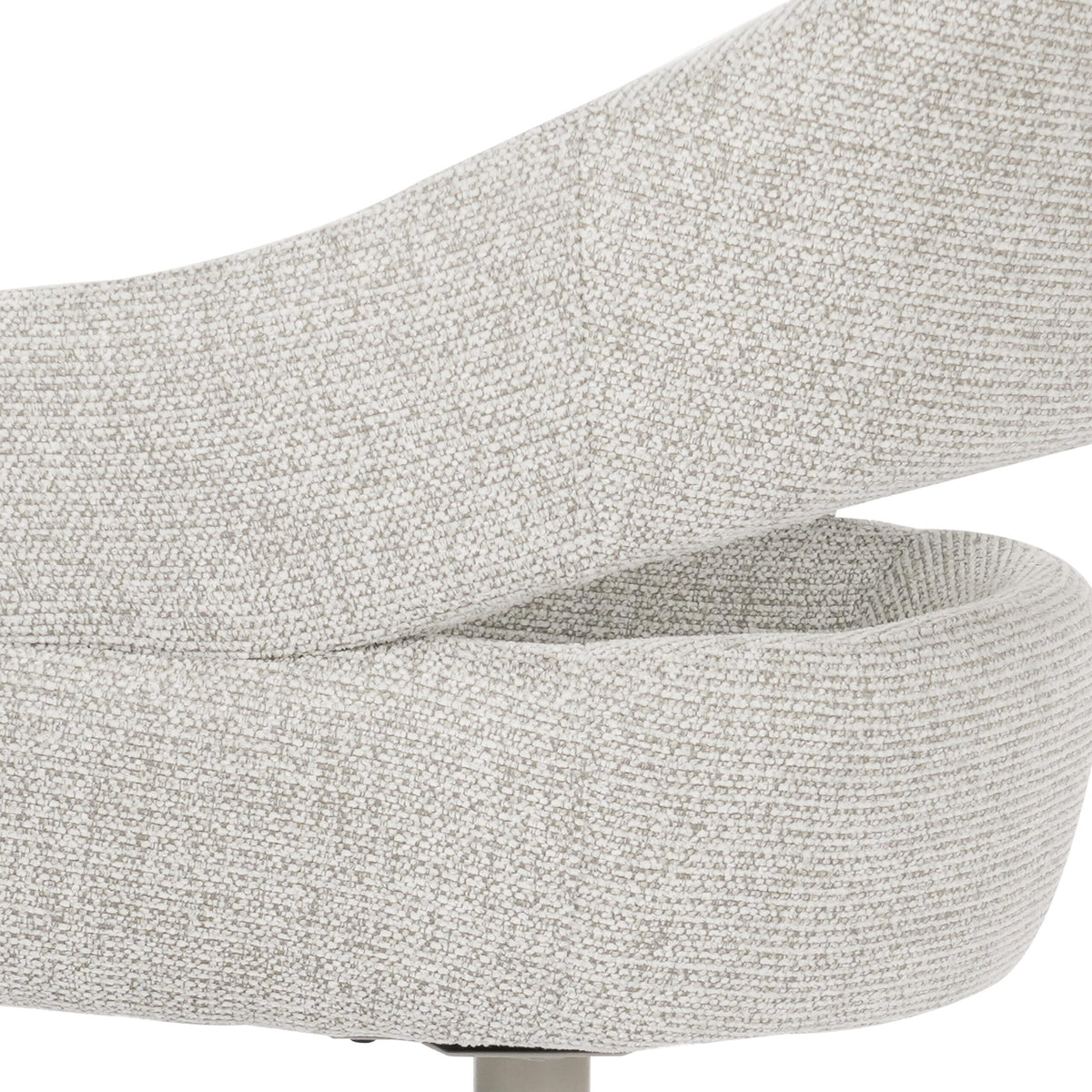 Comfortabele zitting van eetkamerstoel Lily Beige van Starfurn