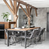Detail houtnerf eetkamertafel Timeless Tracks naturel 250cm