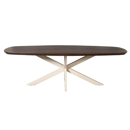 Eettafel Madison Deens Ovaal 280cm van Starfurn schuin van voren met de volle lengte van het tafelblad