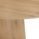 Detail van het eikenhout fineer van de eettafel Novero naturel