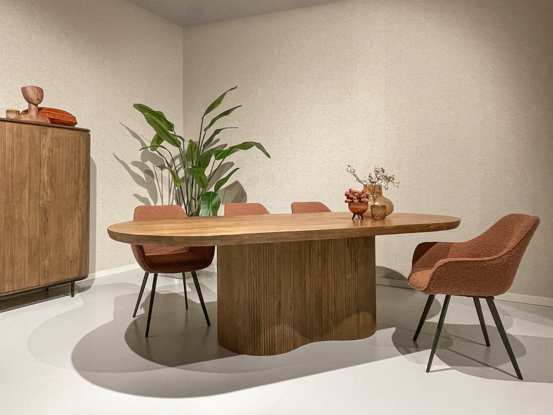 Eettafel Sevilla Pecan 300cm in massief mangohout, L300cm x B110cm x H76cm