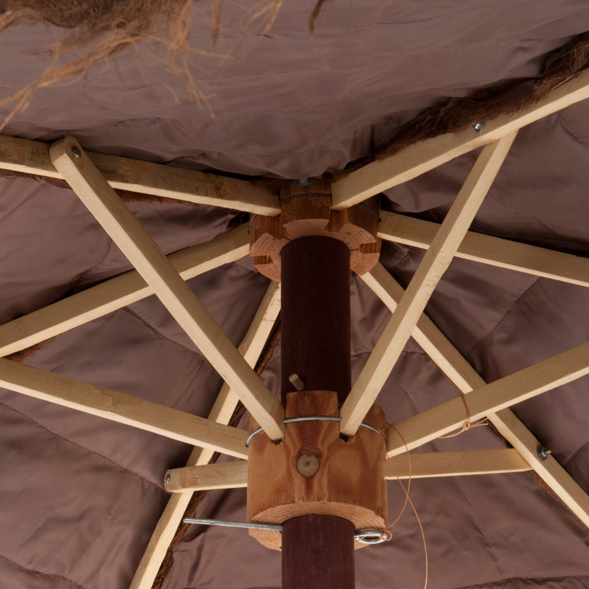 Parasol Cocobladeren Bruin Large Ø290cm J-Line - Parasol - J-Line - livinglovely.nl
