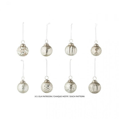 Boîte de 40 boules de Noël, 8 motifs, en verre argenté, J-Line