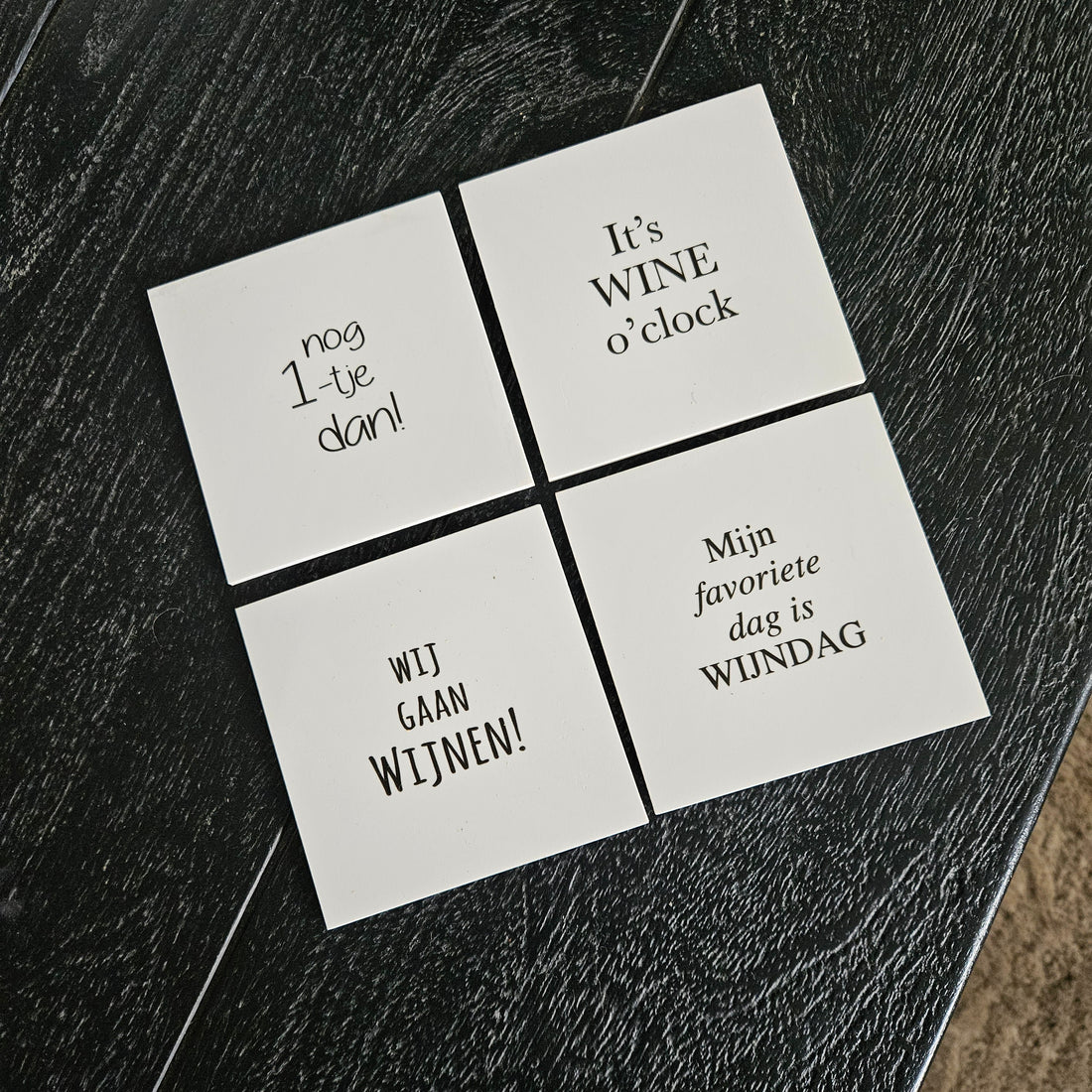 Set de 4 sous-verres carrés pour vin