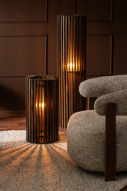 Lampe de table en bois de manguier côtelé marron foncé J-Line