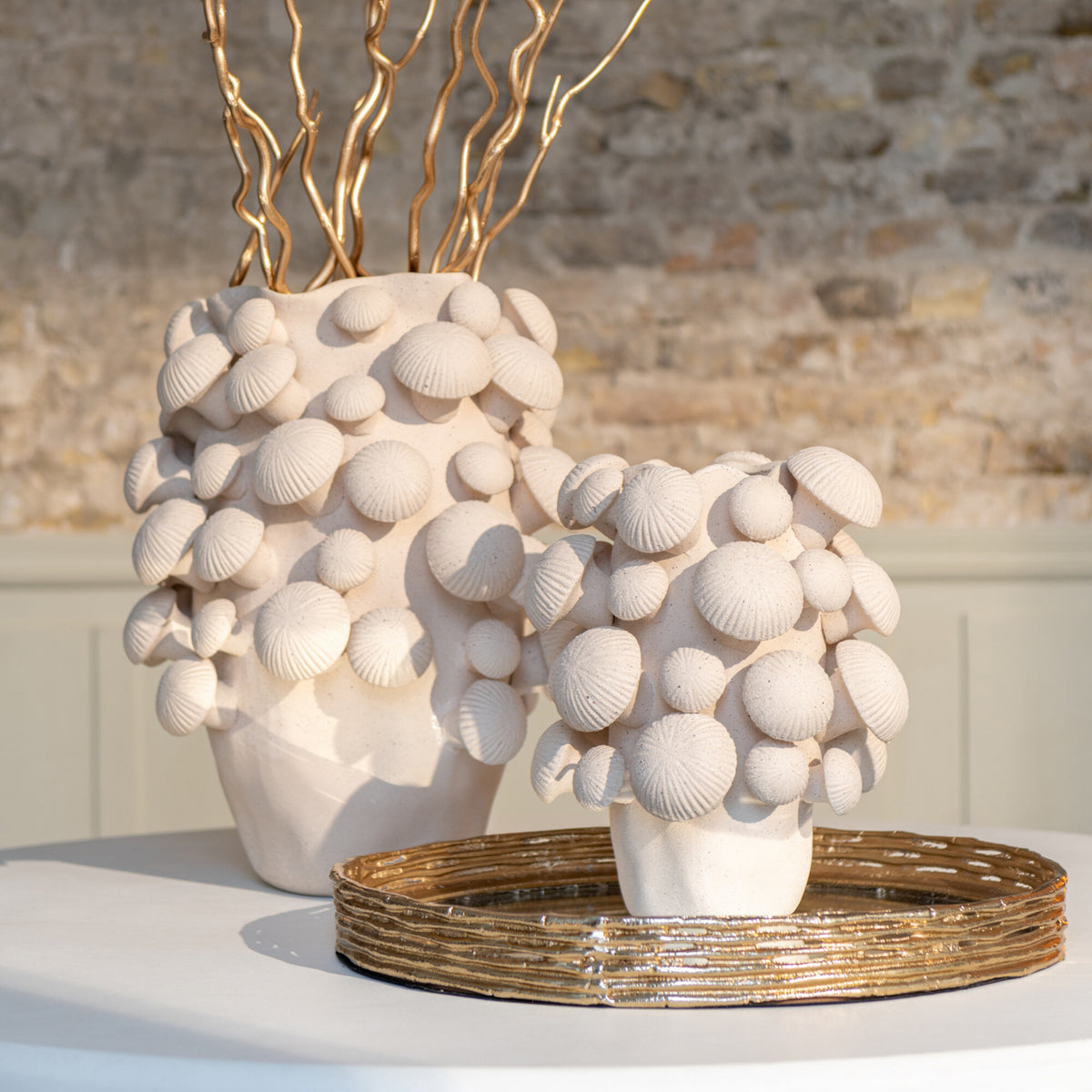 Vaas Fungi Keramiek Beige Small Dia23cmxh32cm J-Line - Vaas - J-Line - livinglovely.nl