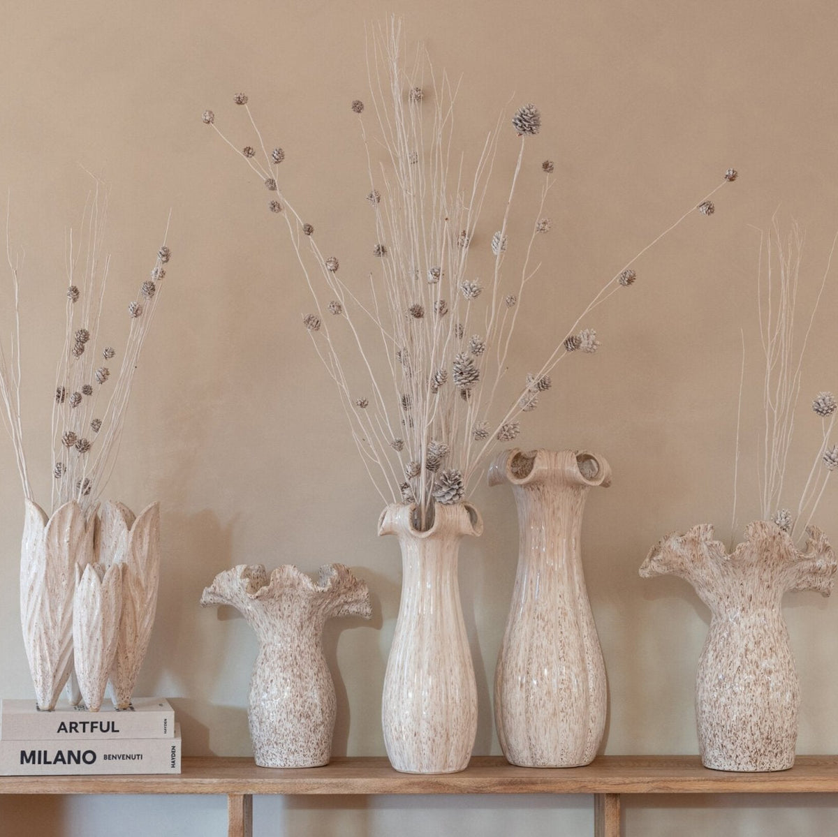 Vase en céramique émaillée beige grande taille J-Line