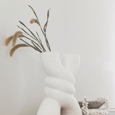 Witte terracotta vaas Spiral met spiraalvormig reliëf